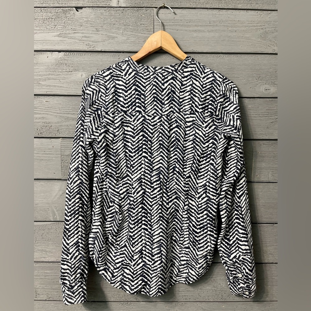 Joe’s Jeans Silk Animal Chevron Print Long Sleeved Button Up Blouse Sz XS Summer - Picture 7 of 13